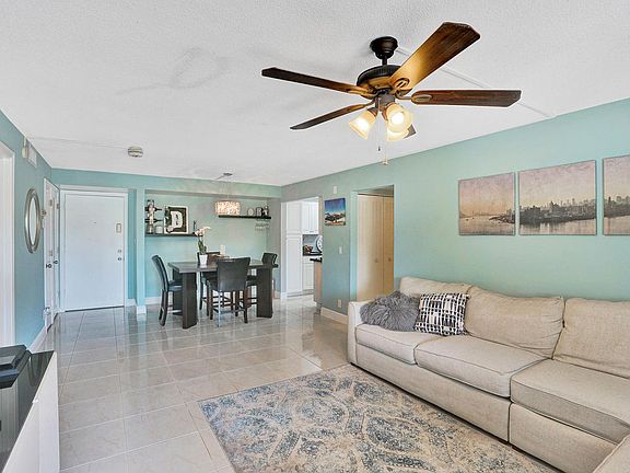 3rd image of 1428 SE 4th Ave APT 217B