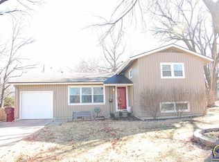 2930 SW Sunset Rd, Topeka, KS 66614