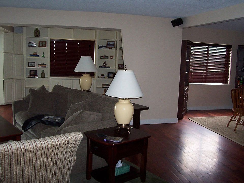 Living room (left), Dining room (right)