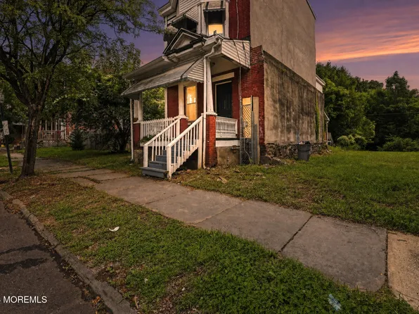 320 Rutherford Avenue, Trenton, NJ 08618