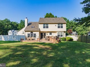 422 Ellen Ct, Millville, NJ 08332