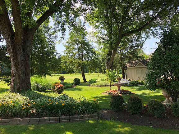 2nd image of 8020 Brainard Woods Dr
