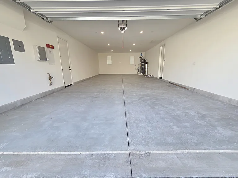 4 Car Garage