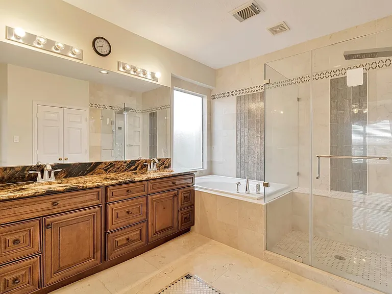 11811 Newport Shore Dr — Photo 13