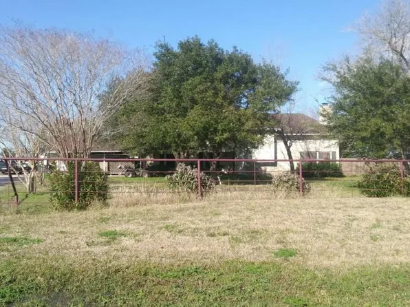 5818 High Way #90A, Seguin, TX 78155