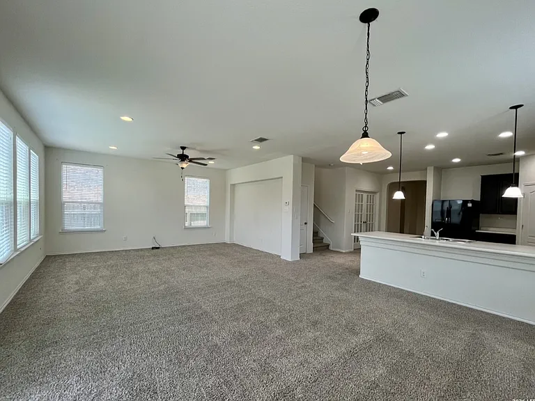 401 Ruby Ritz #401 — Photo 29