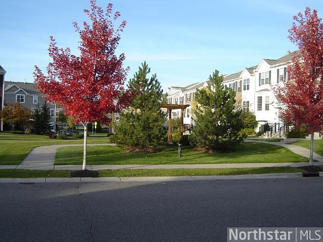 1st image of 546 Lomianki Ln NE