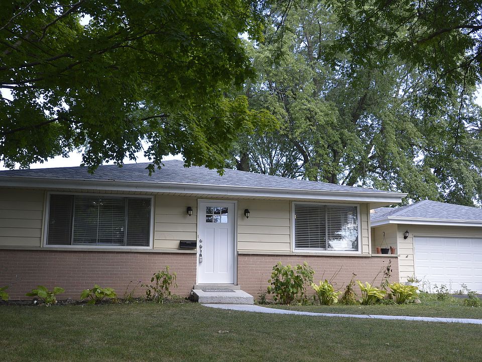 1st image of 1103 Longmeadow Dr