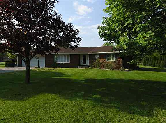 2nd image of 6016 Meadow Dr