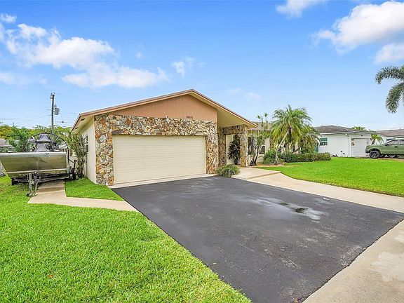 3rd image of 10551 NW 21st Court