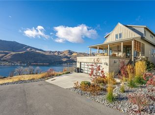 132 Goldfinch Ln, Chelan, WA 98816