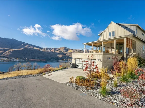 132 Goldfinch Lane, Chelan, WA 98816