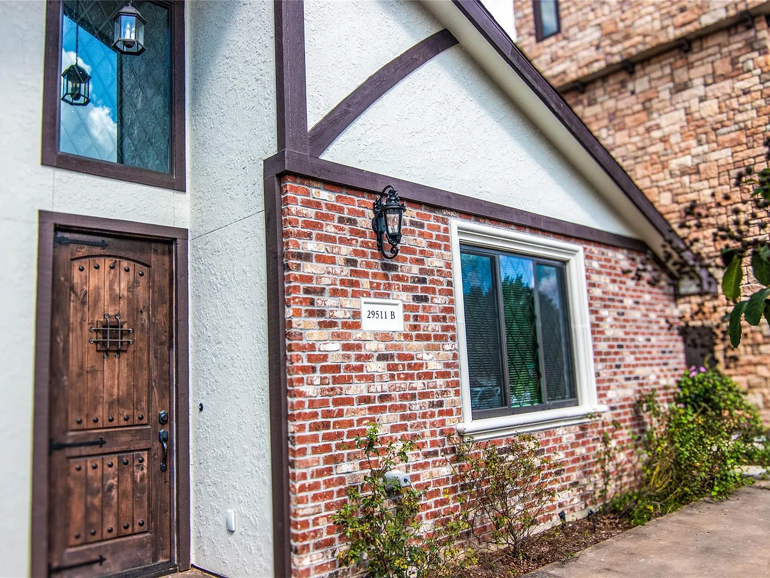 2 bed, 1.0 bath, 1460 sqft, $1,750 — Photo 3