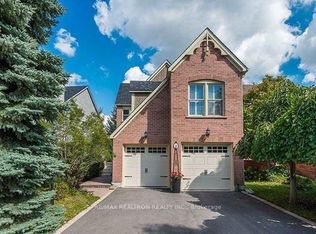 25 Waterbridge Ln, Markham, ON L3R 8W9