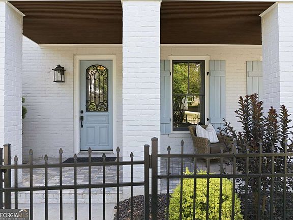 2nd image of 209 Highland Park