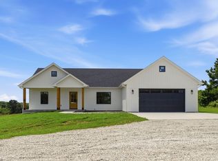 1184 E 418th Road, Bolivar, MO 65613