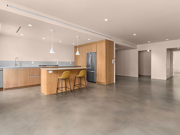 2nd image of 279 Grand St #2