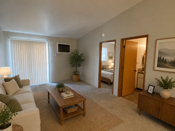 SELH507 - Peach Tree Apartments, 507 S 3rd St APT 19, Selah, WA 98942