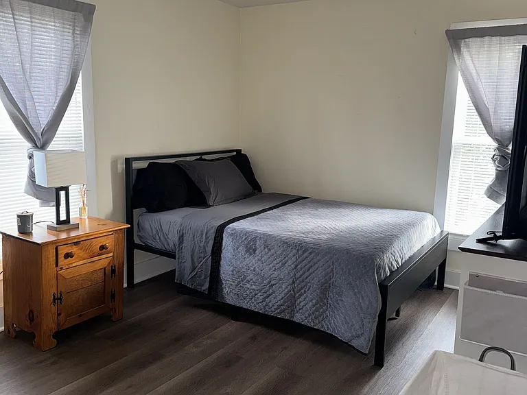 44 Clinton St #A — Photo 5