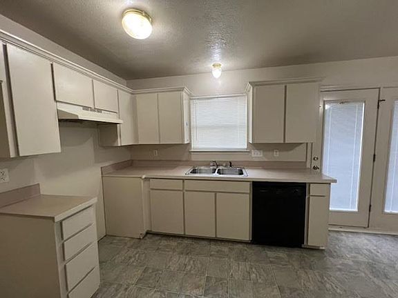 4th image of 702 E Whitson St