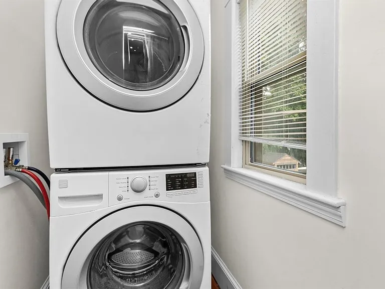 44 Hillsdale St #1 — Photo 15