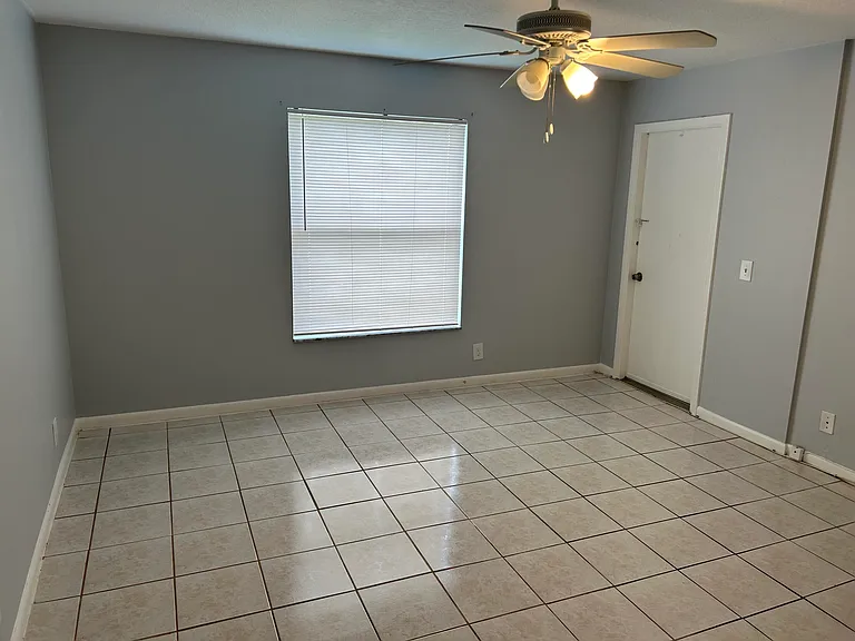 890 N Federal Hwy #102 — Photo 5