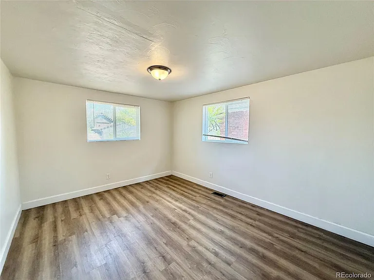 3144 N Vine St — Photo 7