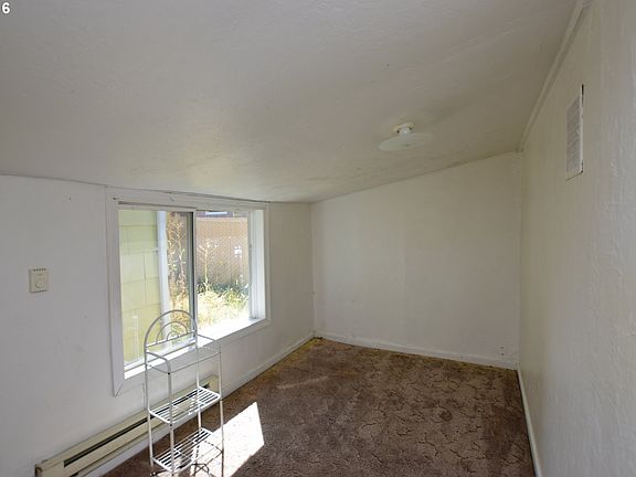 4th image of 4070 Hudson Ave NE