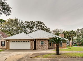 2573 Palm Shores Dr, Shalimar, FL 32579