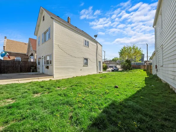 2709 S Whipple St, Chicago, IL 60623