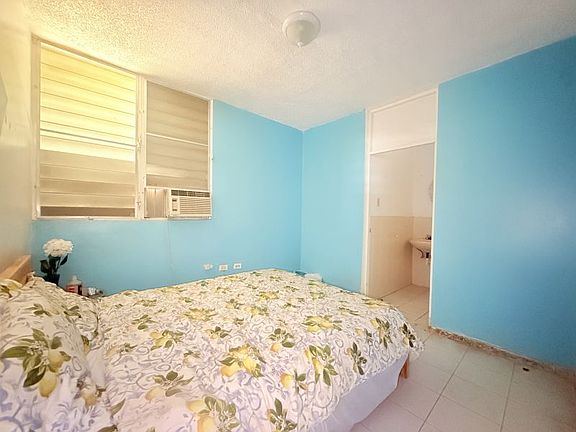 2nd image of Urb Luchetti Calle #1-H29