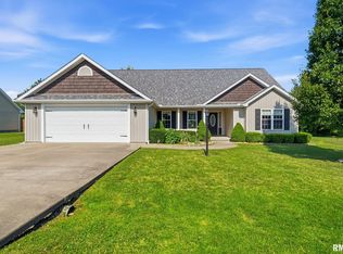 407 Prince Ln, Herrin, IL 62948