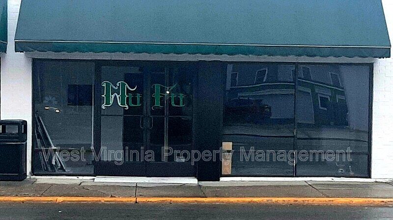 2nd image of 740 Mercer St
