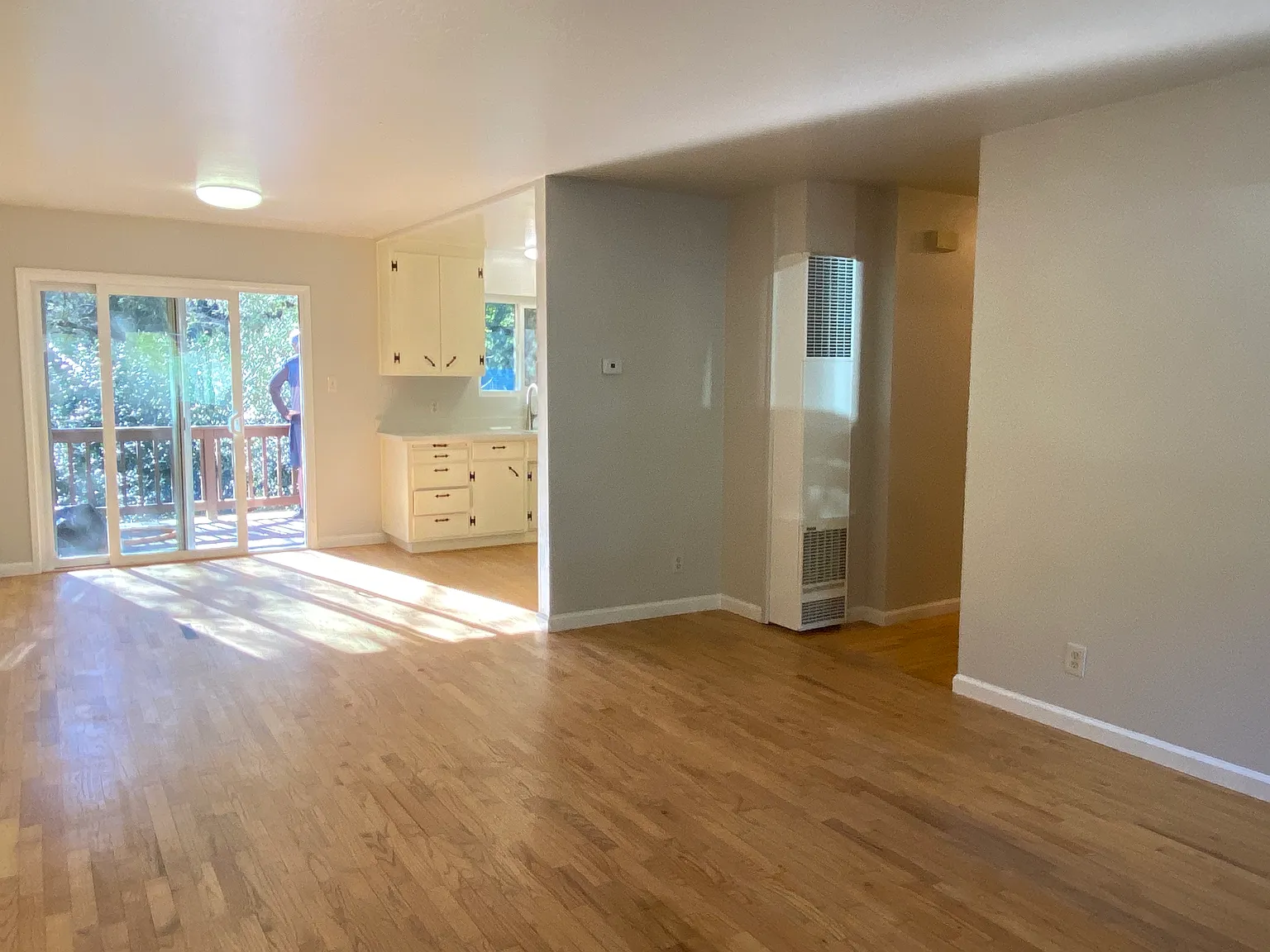 2 bed, 900 sqft, $2,750 — Photo 3