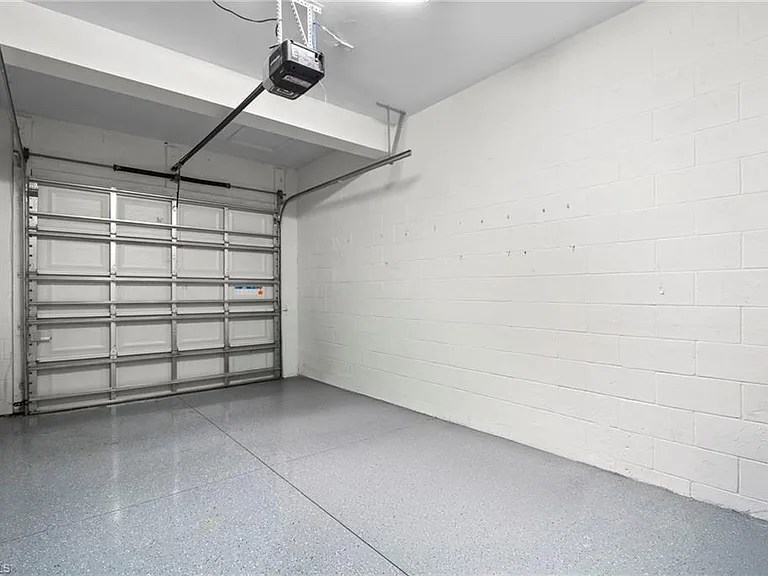 6934 Avalon Cir #405 — Photo 12