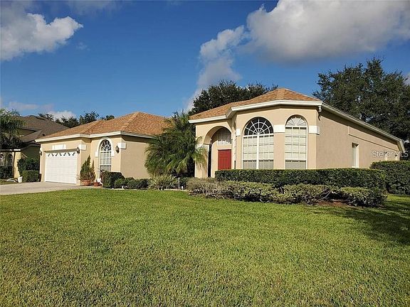 2nd image of 13015 Lakeshore Grove Dr