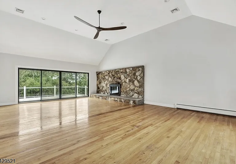 136 Carlough Rd — Photo 8