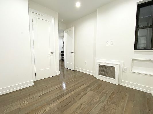 3rd image of 80 Delancey St APT 3-B