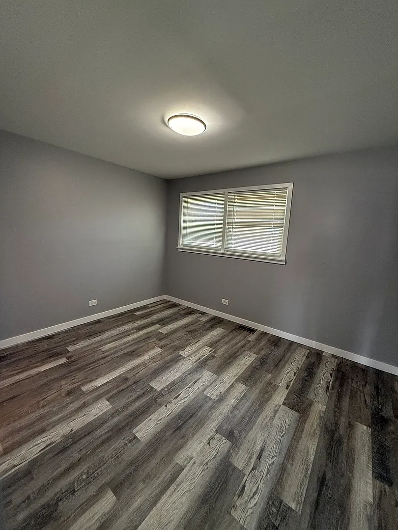 3 bed, 1208 sqft, $2,300 — Photo 3