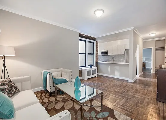 Sold by Warburg | media 2