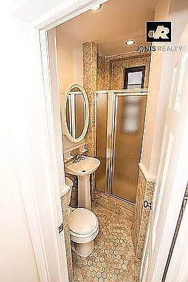5th image of 19 Kenmare St APT 6