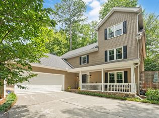 450 W Spalding Dr, Sandy Springs, GA 30328