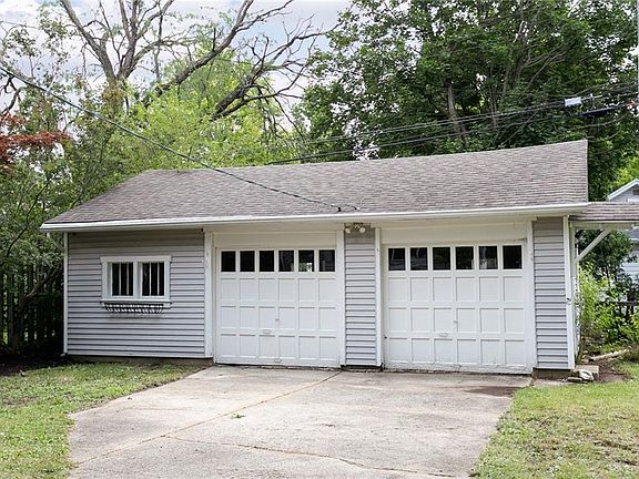 4th image of 1564 Emmons Ave