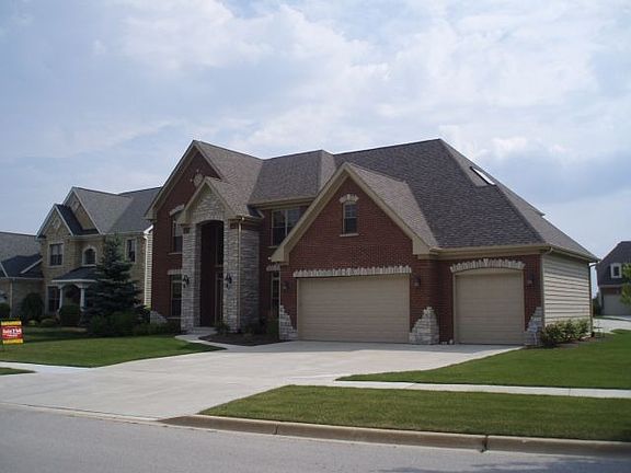 2nd image of 2931 Majestic Oaks Dr