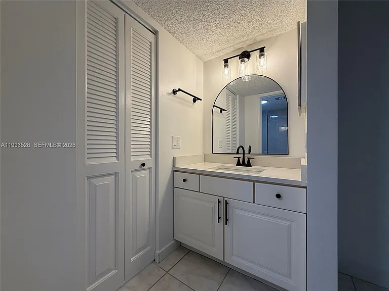 400 Commodore Dr #101 — Photo 28