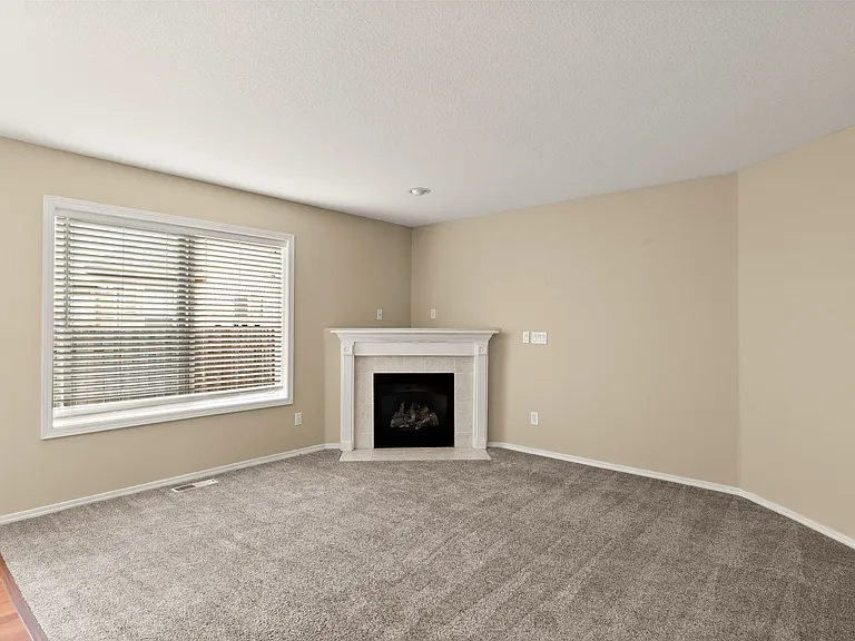 3977 SW 180th Ter — Photo 6