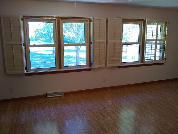 Dining area windows