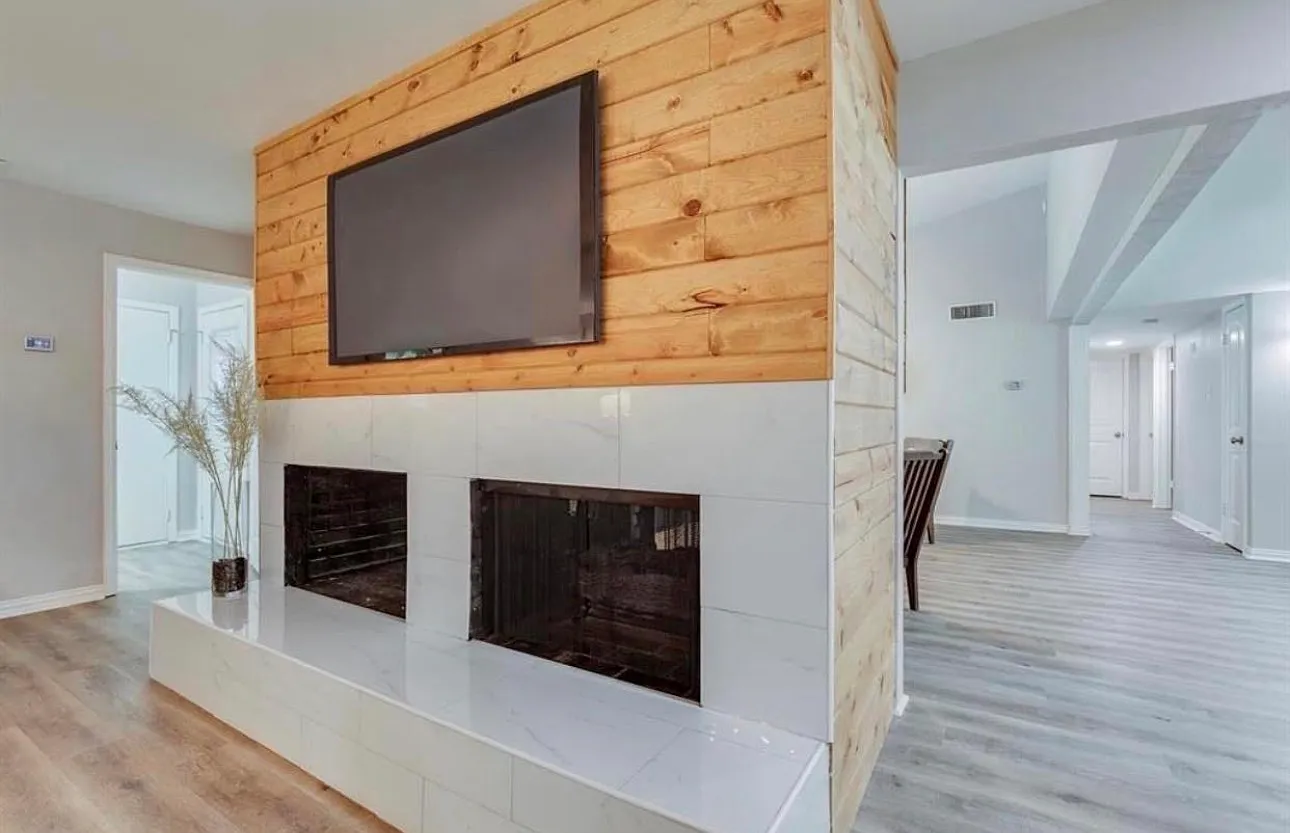 4 bed, 2.5 bath, 2190 sqft, $3,200 — Photo 3