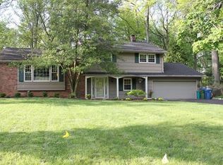 27 Huntington Rd, Edison, NJ 08820