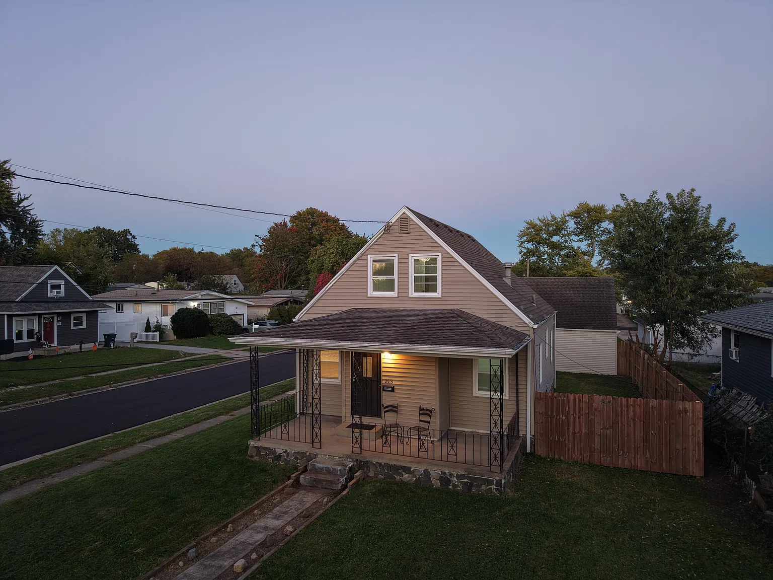2915 Wingate Ave — Photo 2
